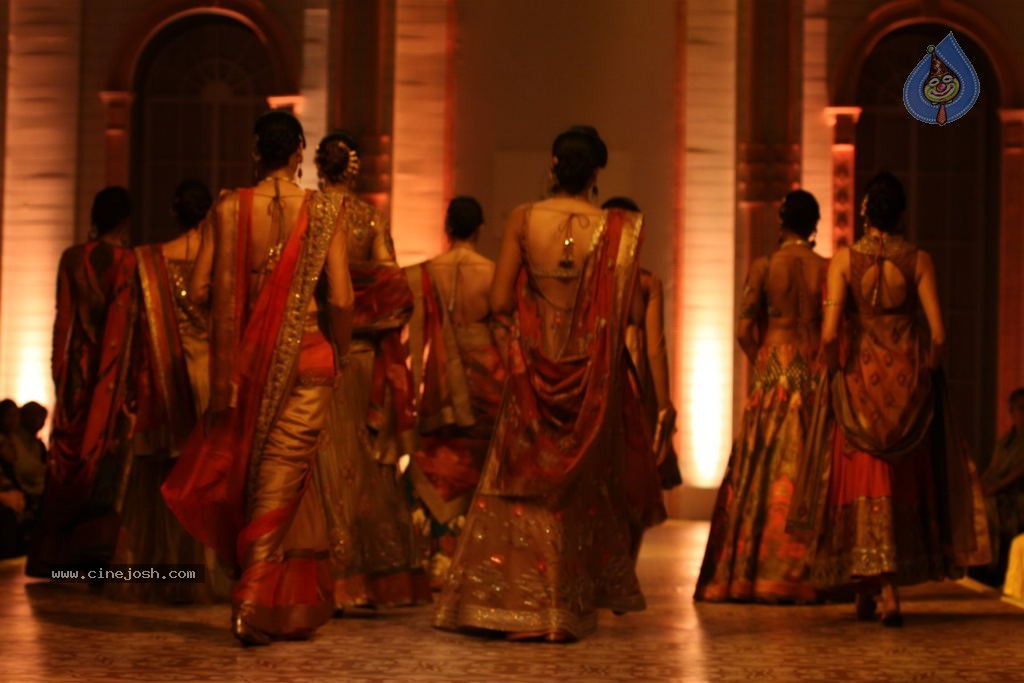 Bolly Celebs at Aamby Valley India Bridal Week 2013 - 75 / 84 photos