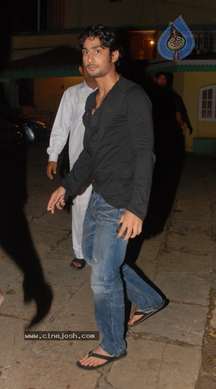 Bolly Celebs at Aamir Khan's bash for Gustavo Santaolalla - 18 / 18 photos