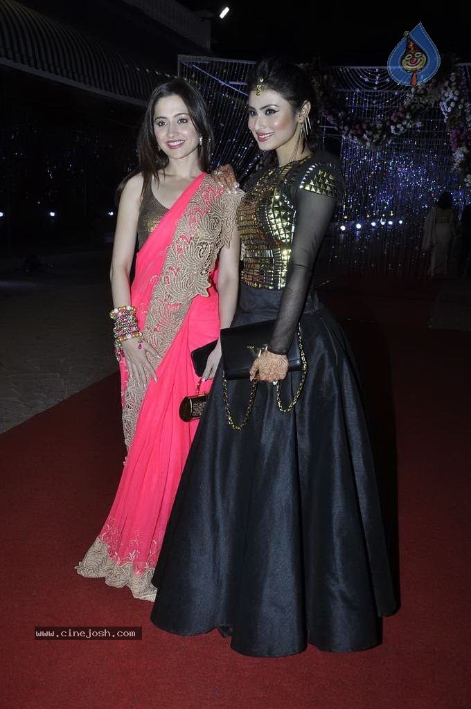Bolly Celebs at Aamna Sharif Wedding Reception - 1 / 101 photos