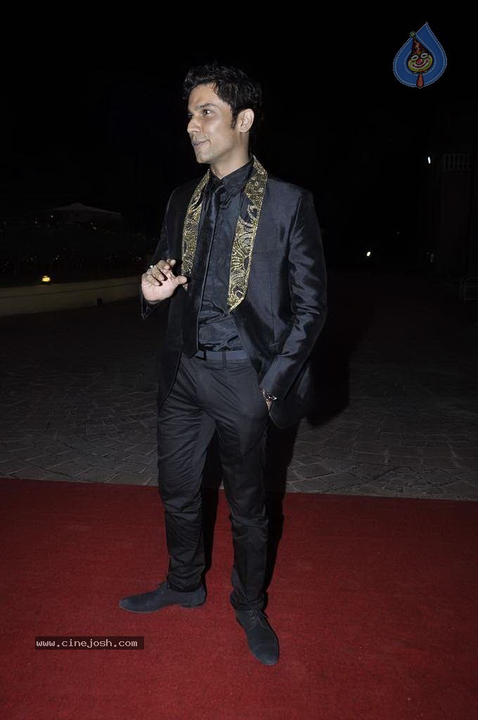 Bolly Celebs at Aamna Sharif Wedding Reception - 33 / 101 photos