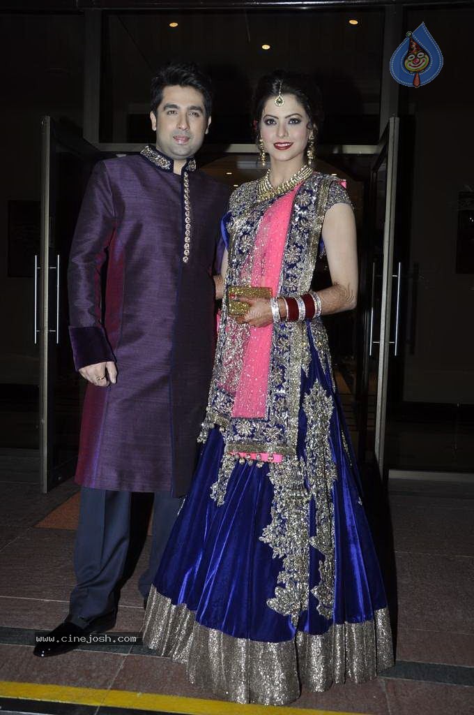 Bolly Celebs at Aamna Sharif Wedding Reception - 42 / 101 photos
