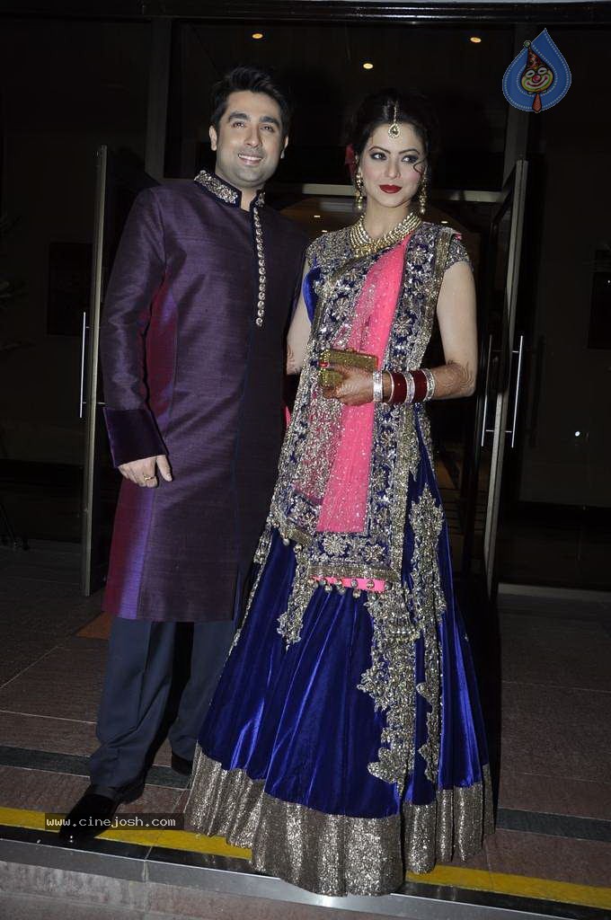 Bolly Celebs at Aamna Sharif Wedding Reception - 48 / 101 photos
