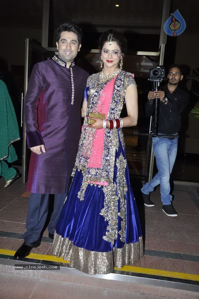 Bolly Celebs at Aamna Sharif Wedding Reception - 82 / 101 photos