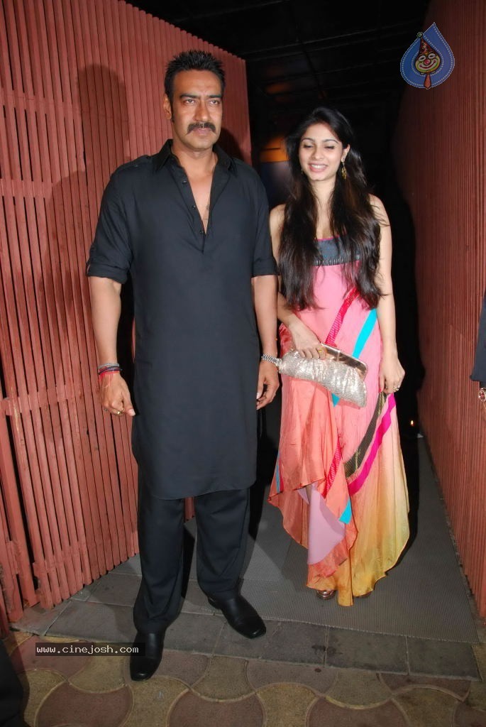 Bolly Celebs at Agneepath Movie Success Party - 25 / 150 photos