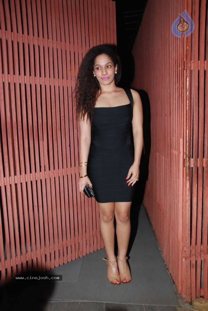 Bolly Celebs at Agneepath Movie Success Party - 29 / 150 photos