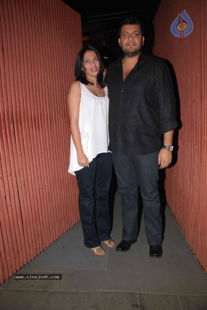 Bolly Celebs at Agneepath Movie Success Party - 77 / 150 photos