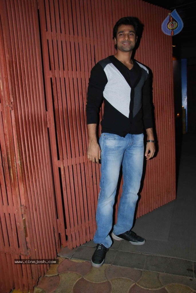 Bolly Celebs at Agneepath Movie Success Party - 118 / 150 photos