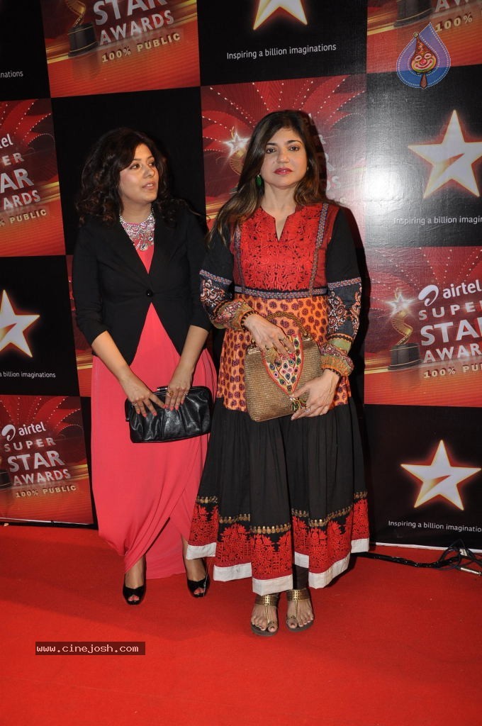 Bolly Celebs at Airtel SuperStar Awards - 4 / 65 photos