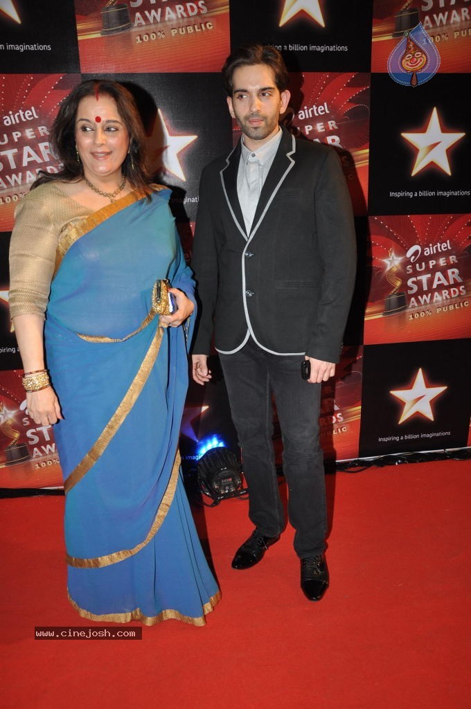 Bolly Celebs at Airtel SuperStar Awards - 62 / 65 photos