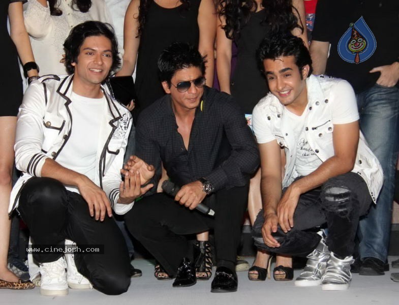 Bolly Celebs at Always Kabhi Kabhi Movie Music Launch - 25 / 80 photos