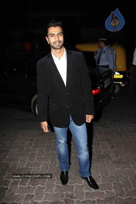 Bolly Celebs at Ameesha Patel Bash - 24 / 65 photos