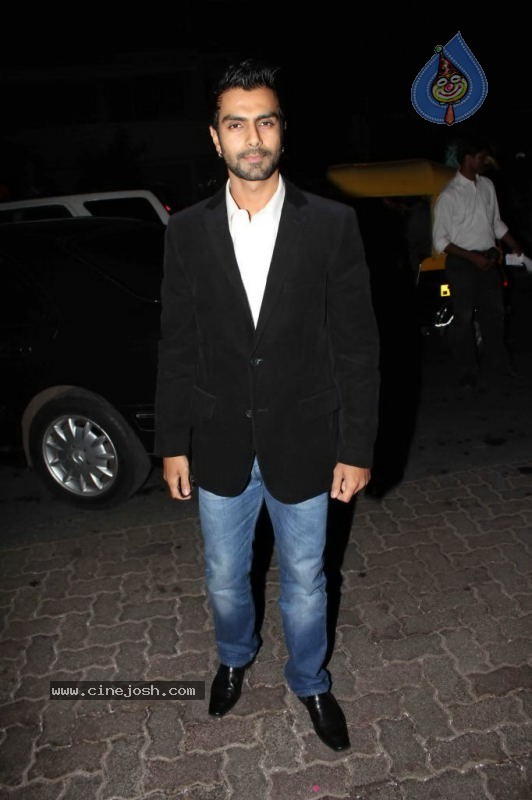Bolly Celebs at Ameesha Patel Bash - 42 / 65 photos