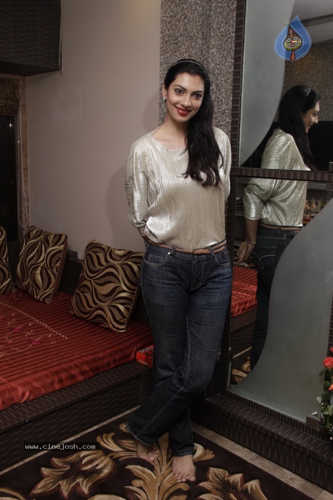 Bolly Celebs at Anil Sharma Bday Party - 10 / 55 photos