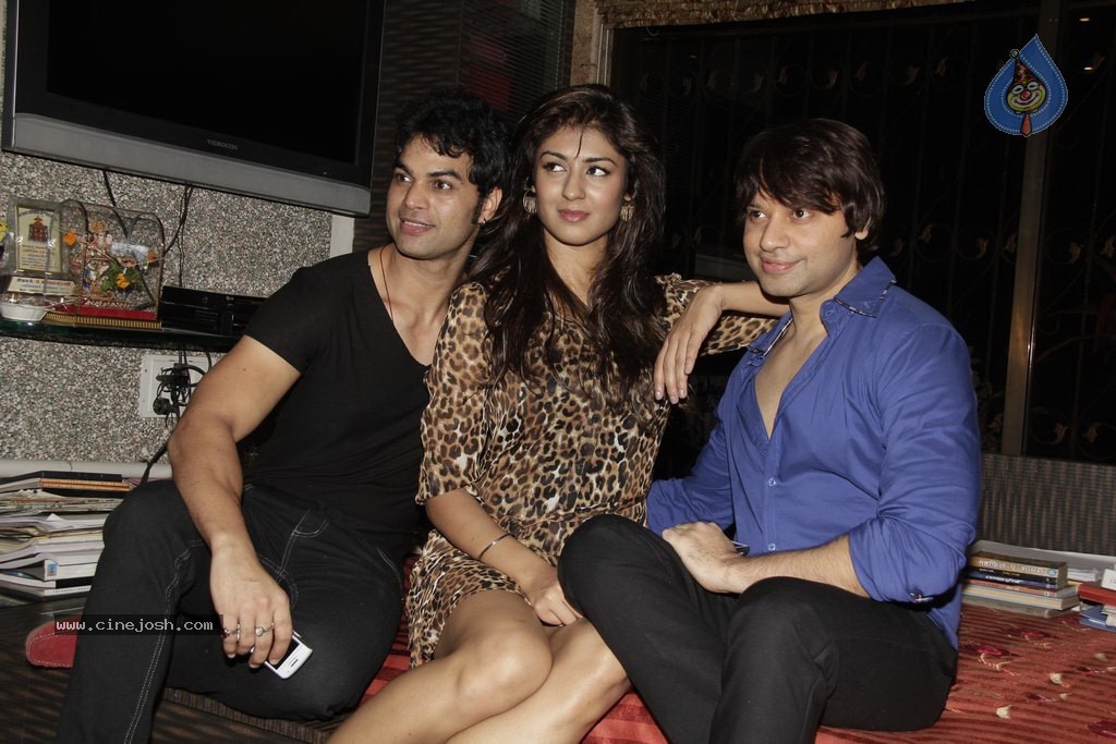 Bolly Celebs at Anil Sharma Bday Party - 15 / 55 photos