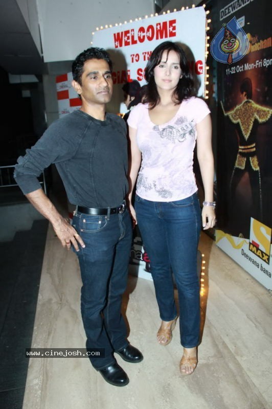 Bolly Celebs at Anjaana Anjaani special screening - 43 / 60 photos