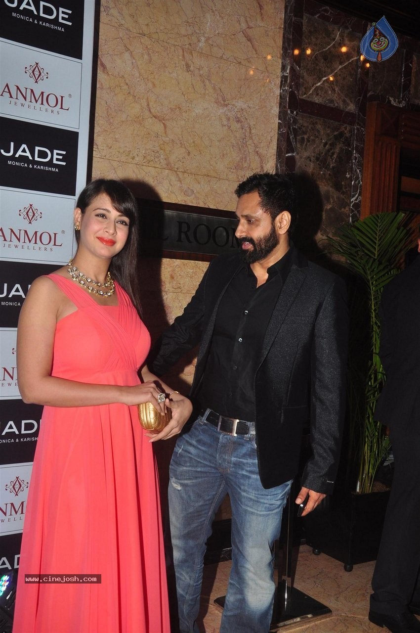 Bolly Celebs at Anmol Jewellers Era of Design Show - 9 / 40 photos