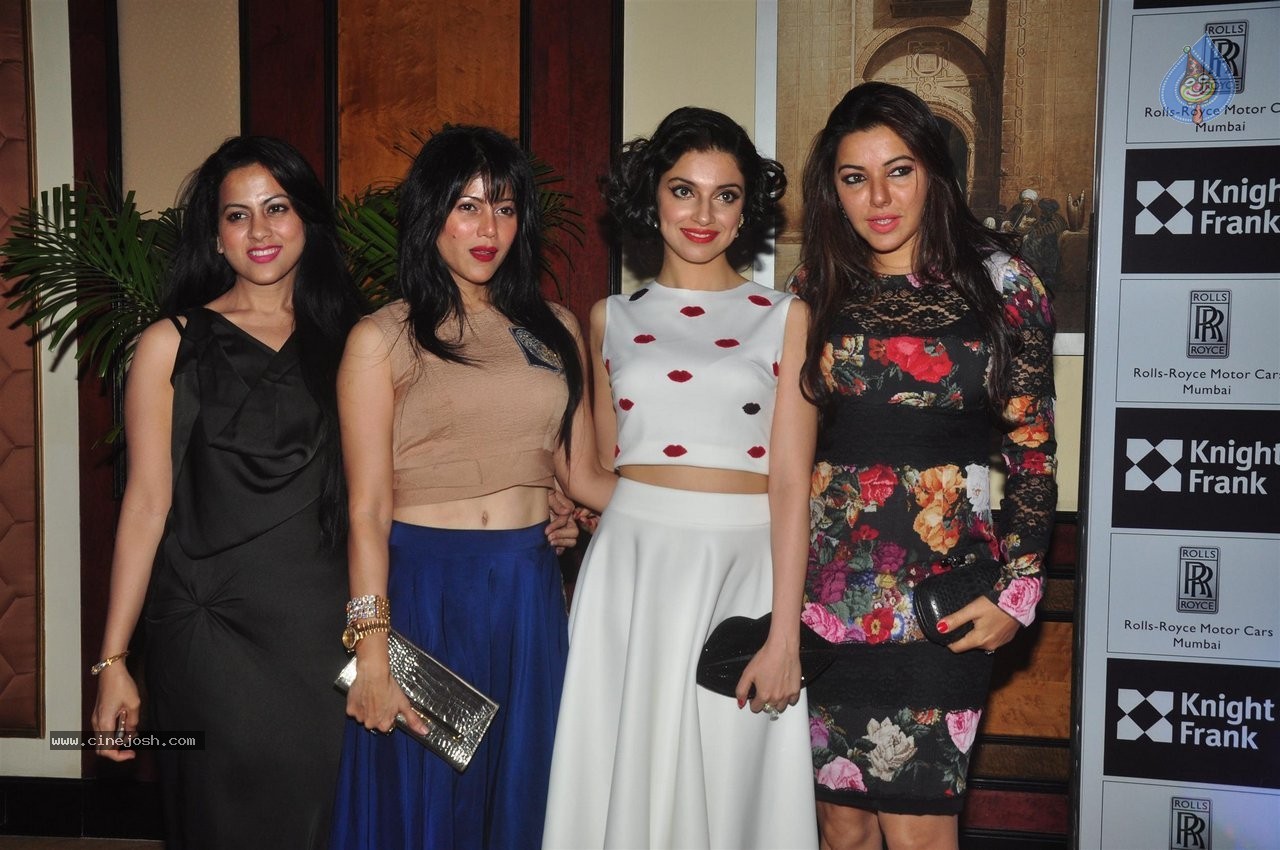 Bolly Celebs at Anmol Jewellers Era of Design Show - 22 / 40 photos