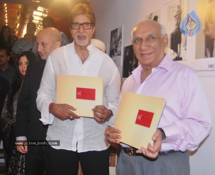 Bolly Celebs at Anupam Kher Art Exhibition Launch - 8 / 65 photos