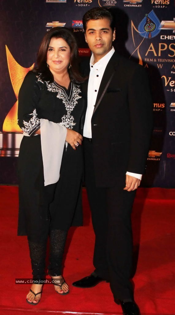 Bolly Celebs at Apsara Awards- 02 - 11 / 104 photos