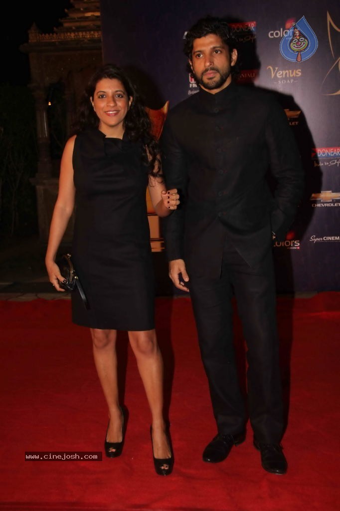 Bolly Celebs at Apsara Awards- 01 - 54 / 100 photos