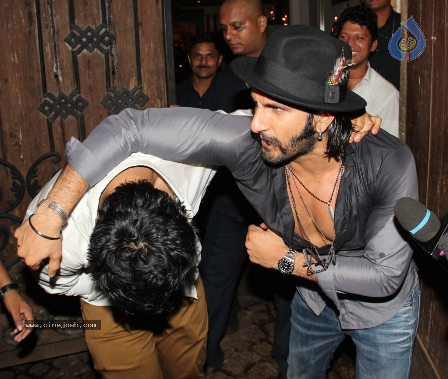 Bolly Celebs at Arjun Kapoor Birthday Party - 2 / 26 photos