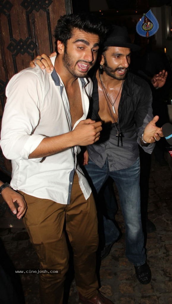 Bolly Celebs at Arjun Kapoor Birthday Party - 23 / 26 photos