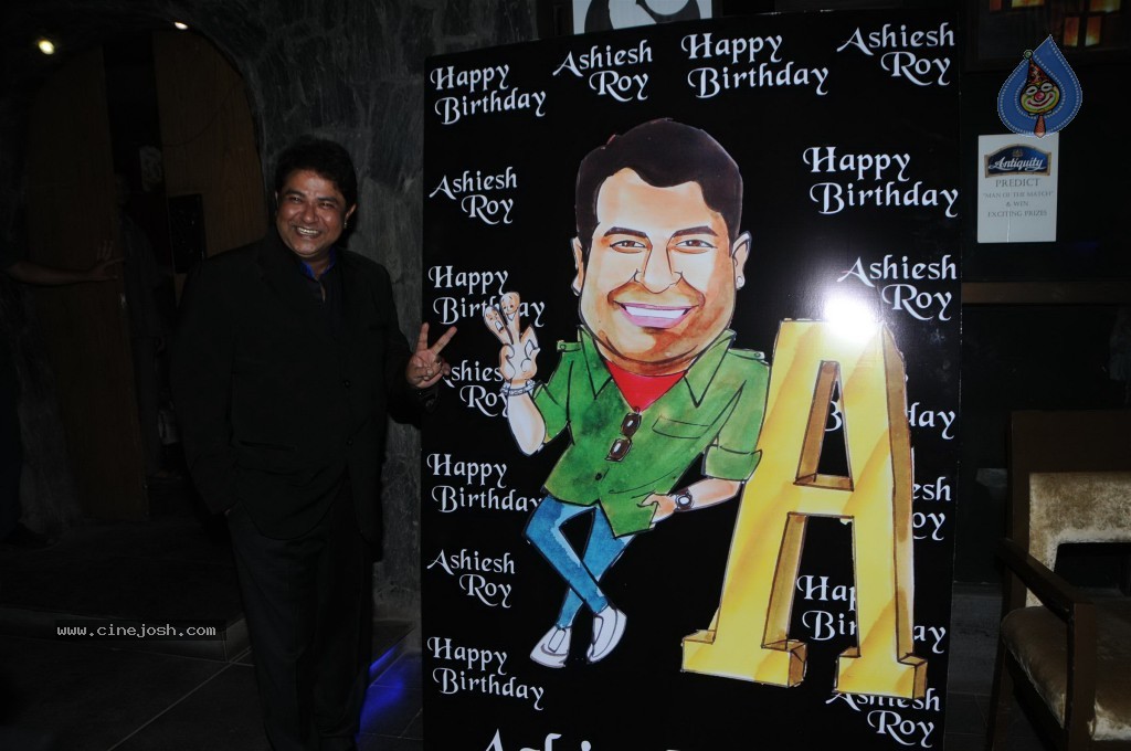 Bolly Celebs at Ashiesh Roy Bday Party - 24 / 62 photos