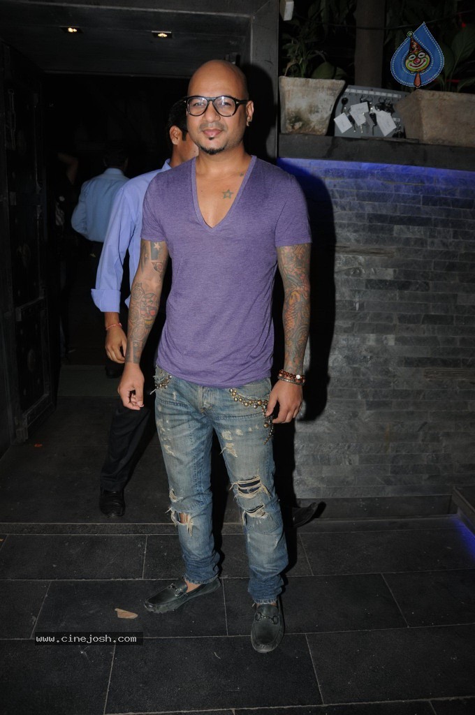 Bolly Celebs at Ashiesh Roy Bday Party - 34 / 62 photos