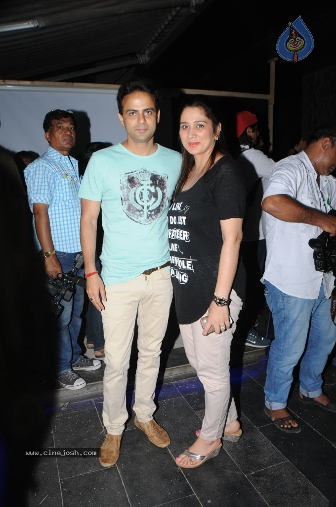 Bolly Celebs at Ashiesh Roy Bday Party - 52 / 62 photos
