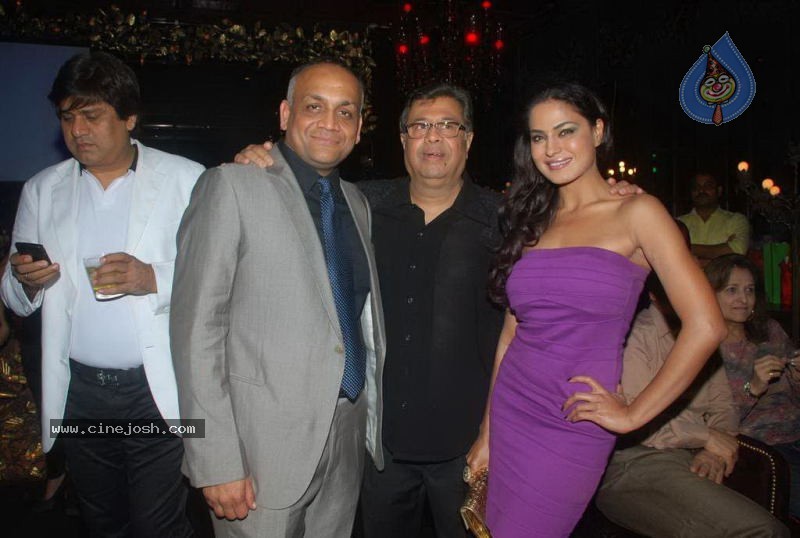 Bolly Celebs at Ashmit Patel Bday Bash - 142 / 175 photos