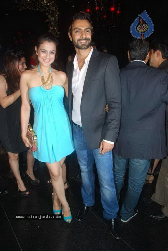 Bolly Celebs at Ashmit Patel Bday Bash - 170 / 175 photos