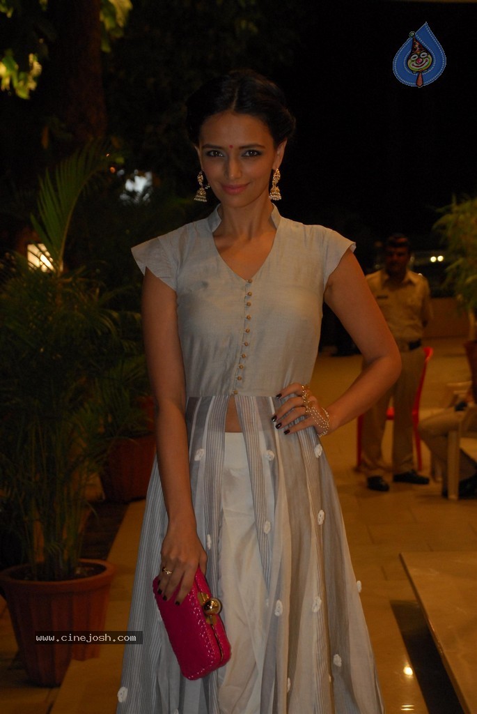 Bolly Celebs at AZA Store Launch - 44 / 49 photos