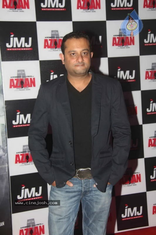 Bolly Celebs at Azaan Premiere - 4 / 43 photos