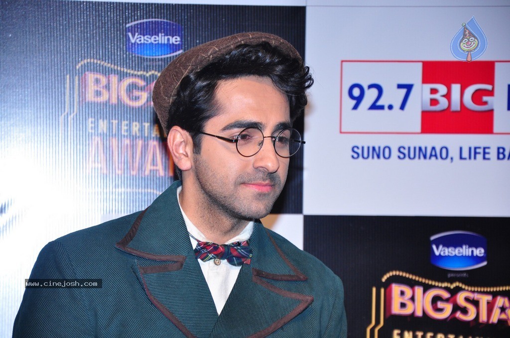 Bolly Celebs at Big Entertainment Awards 2014 - 84 / 110 photos