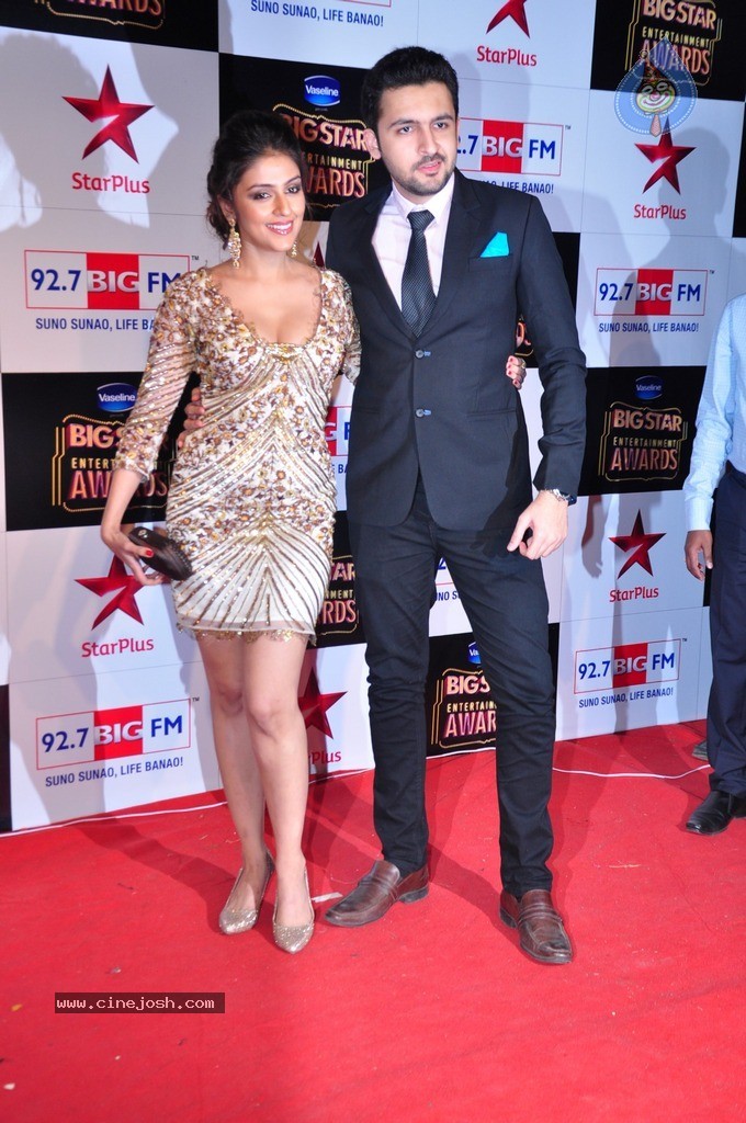 Bolly Celebs at Big Entertainment Awards 2014 - 108 / 110 photos