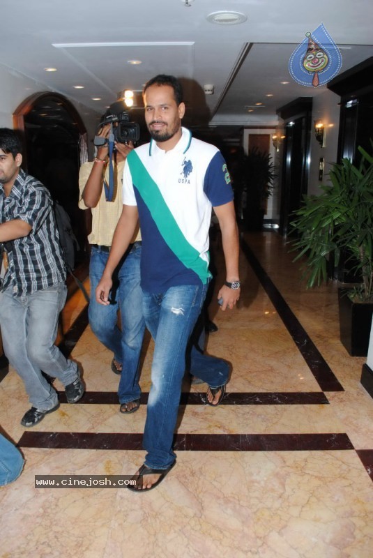 Bolly Celebs at Blenders Pride Fashion Show 2010 - 43 / 112 photos