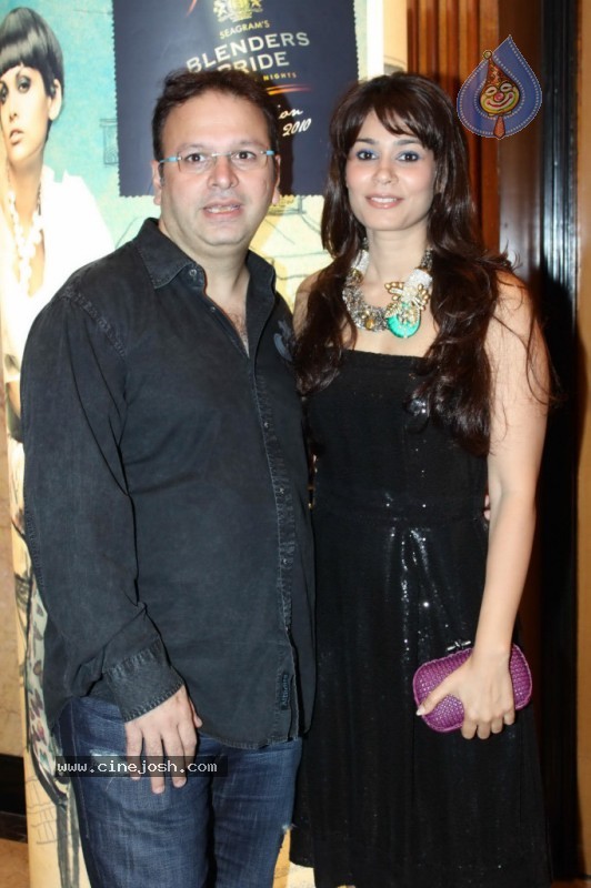 Bolly Celebs at Blenders Pride Fashion Show 2010 - 80 / 112 photos
