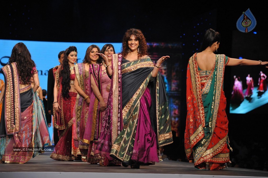 Bolly Celebs at Caring with Style Fashion Show - 27 / 136 photos