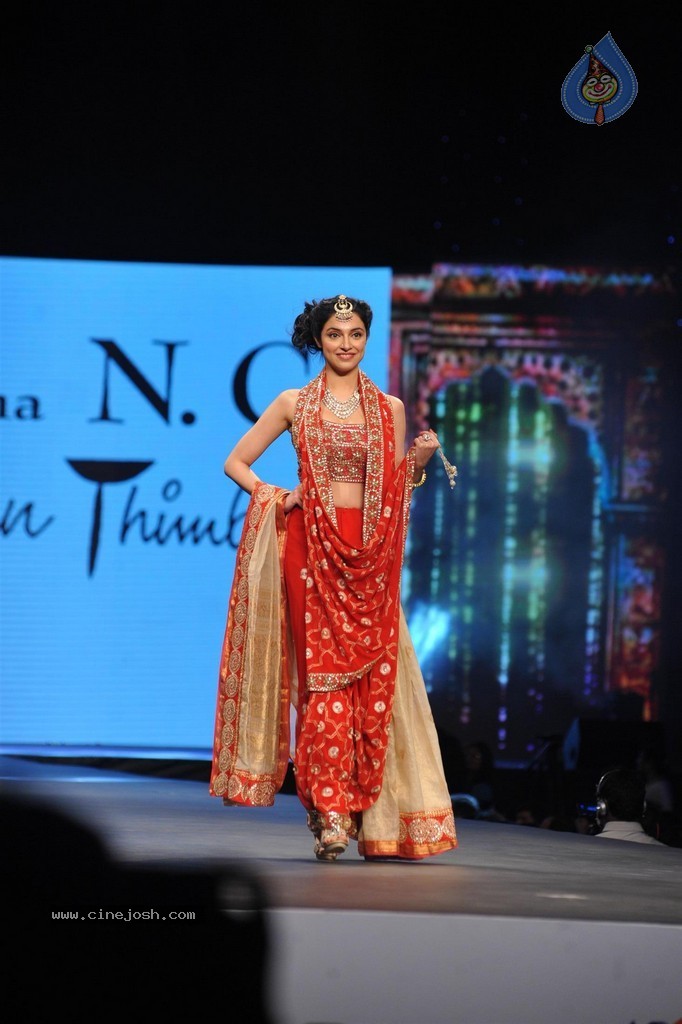 Bolly Celebs at Caring with Style Fashion Show - 117 / 136 photos