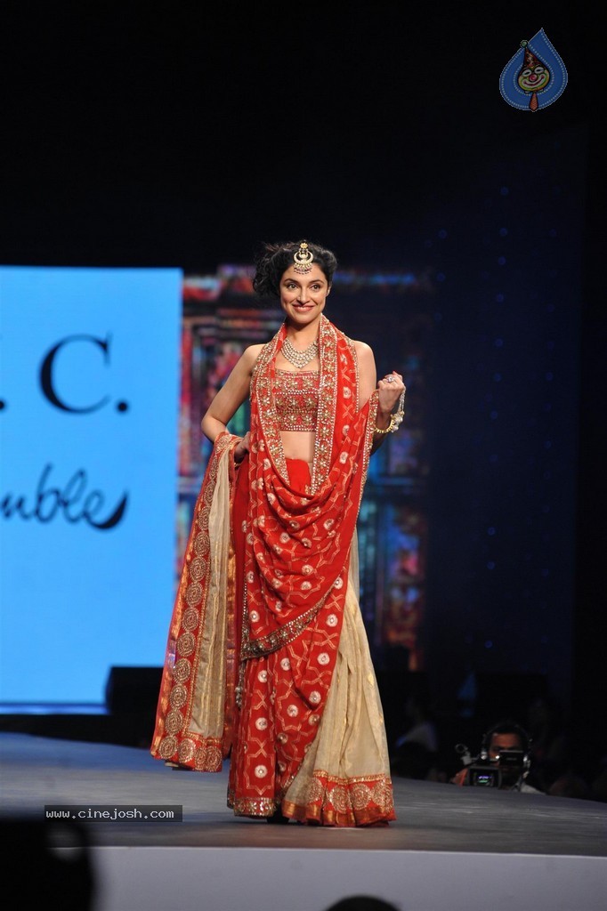 Bolly Celebs at Caring with Style Fashion Show - 131 / 136 photos