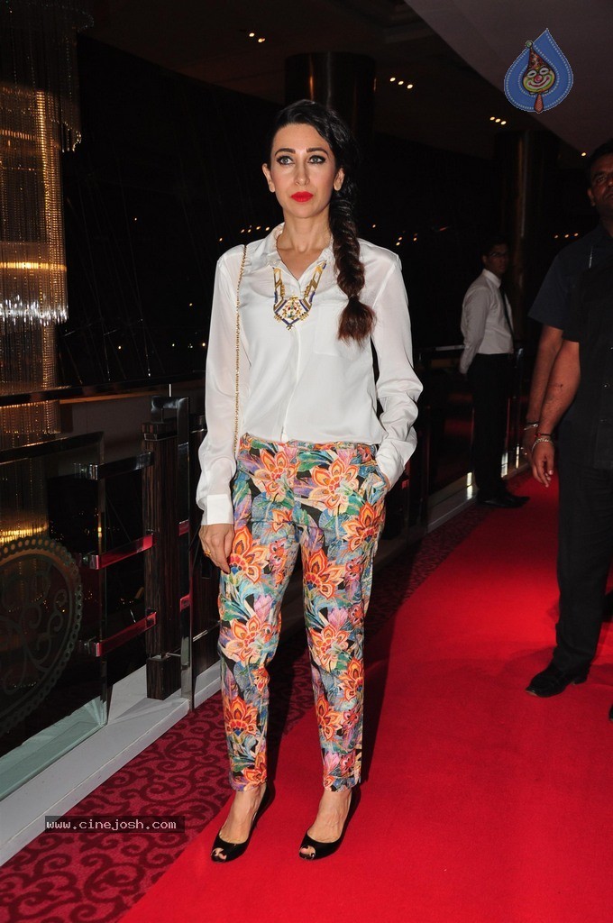 Bolly Celebs at Charity Art Auction Samvedna - 19 / 173 photos