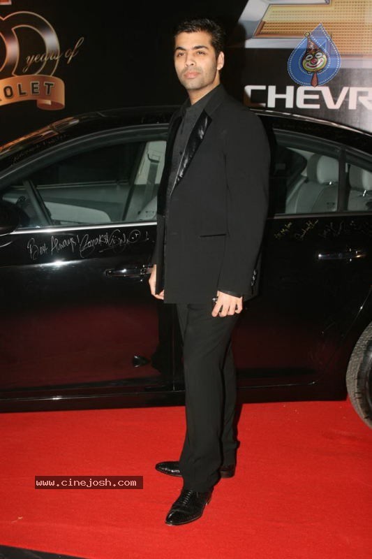 Bolly Celebs at Chevrolet APSARA Awards - 51 / 176 photos