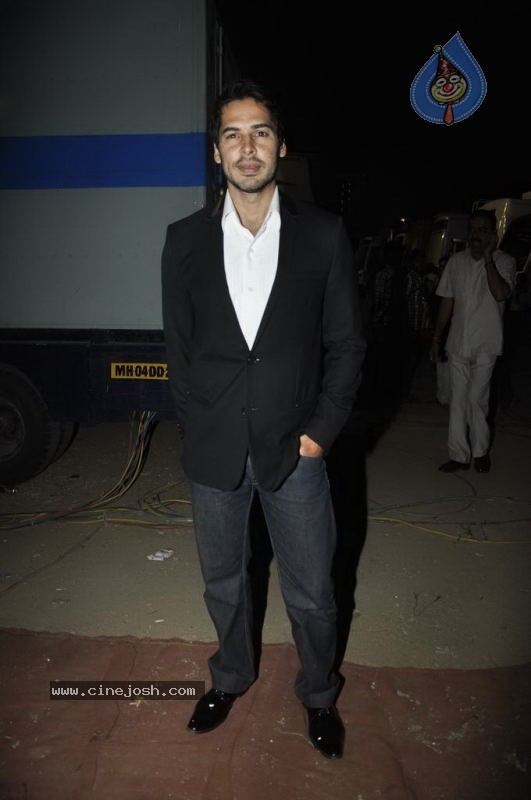Bolly Celebs at Chevrolet APSARA Awards - 102 / 176 photos