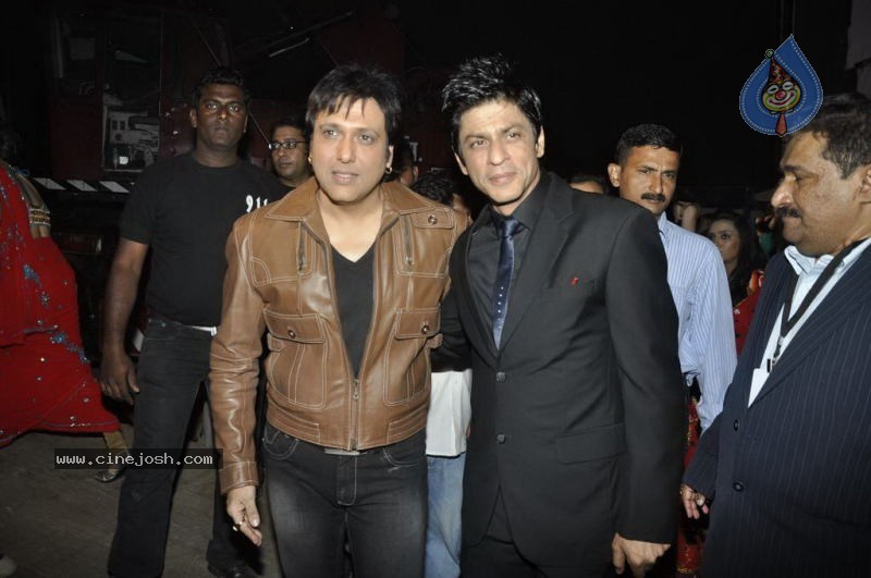 Bolly Celebs at Chevrolet APSARA Awards - 152 / 176 photos