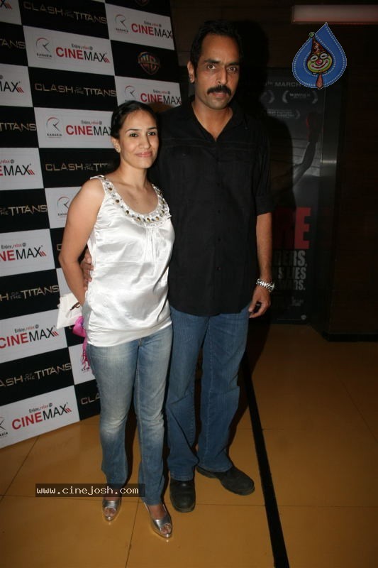 Bolly Celebs at Clash of the Titans Premiere - 24 / 38 photos