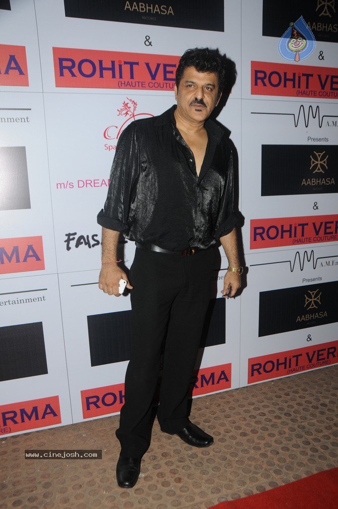 Bolly Celebs at Club Wear Fashion Show - 39 / 65 photos