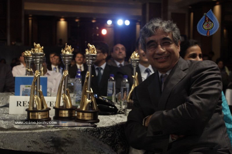 Bolly Celebs at CNBC Awaaz Consumer Awards - 53 / 67 photos