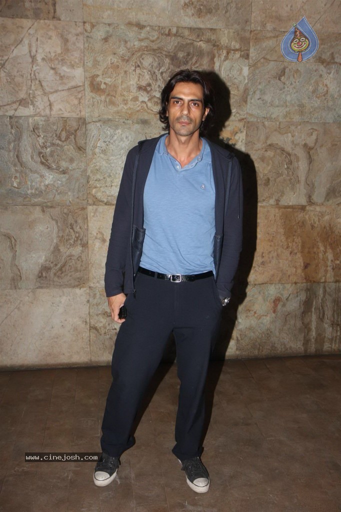 Bolly Celebs at D Day Special Show - 44 / 93 photos