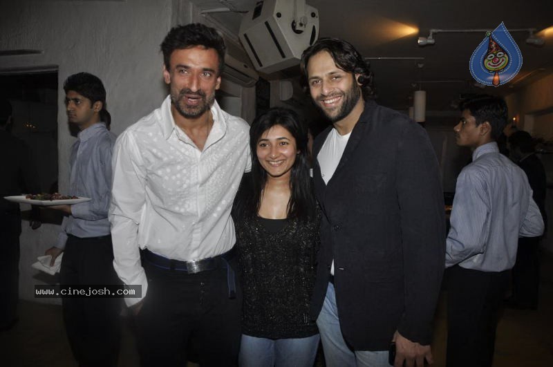 Bolly Celebs at Dabboo Ratnani Calendar Launch - 23 / 123 photos