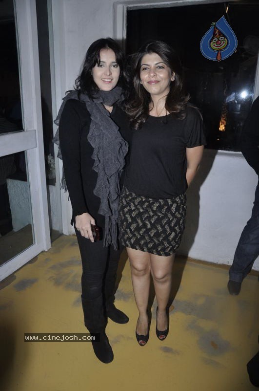 Bolly Celebs at Dabboo Ratnani Calendar Launch - 55 / 123 photos